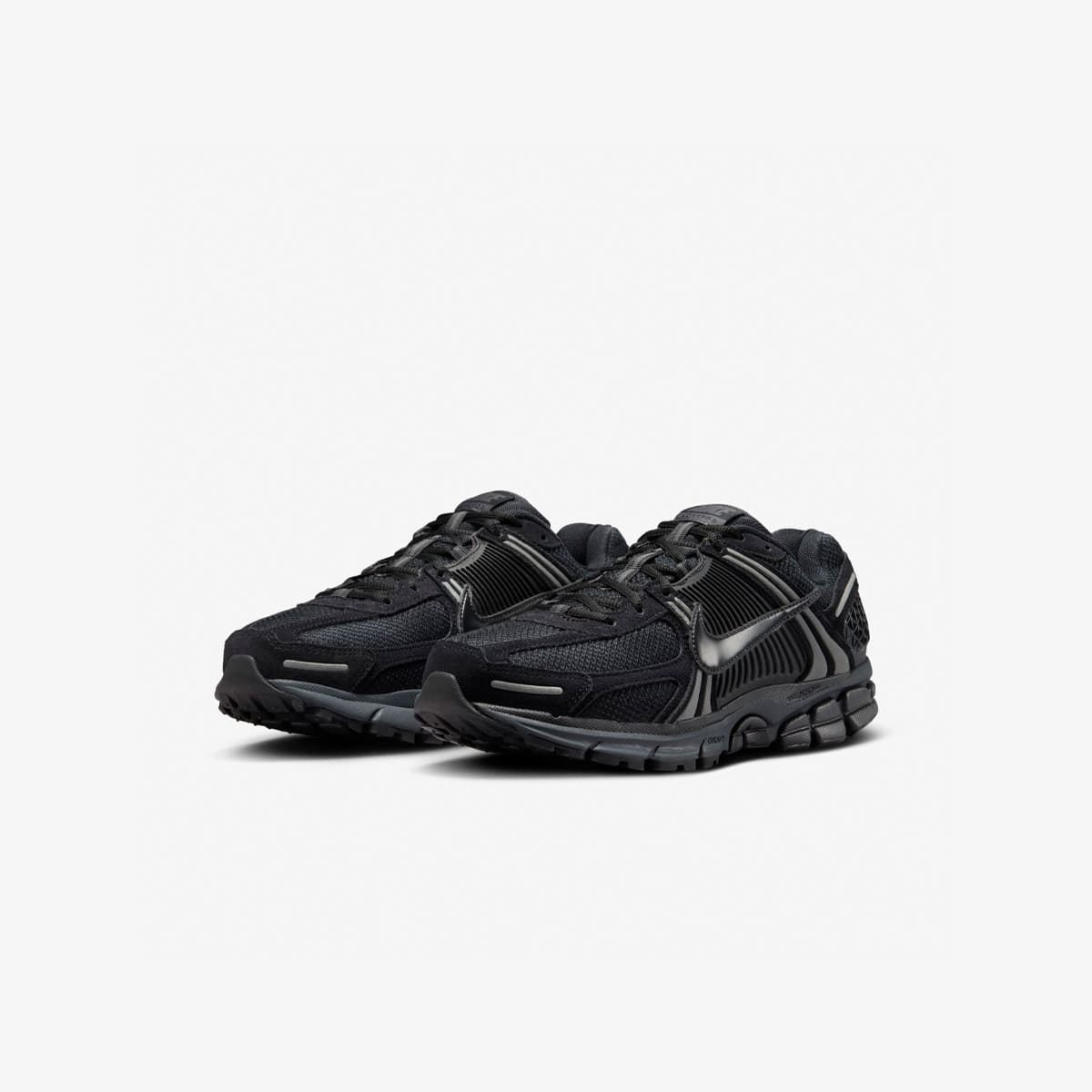 Nike Zoom Vomero 5 'Black Metallic'
